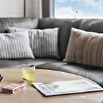 Cozy In With Wifi *